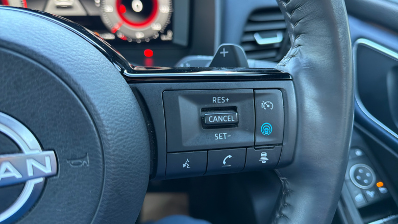 Nissan Qashqai 1.3 DiG-T MH 158 Tekna 5dr Xtronic Petrol Hatchback